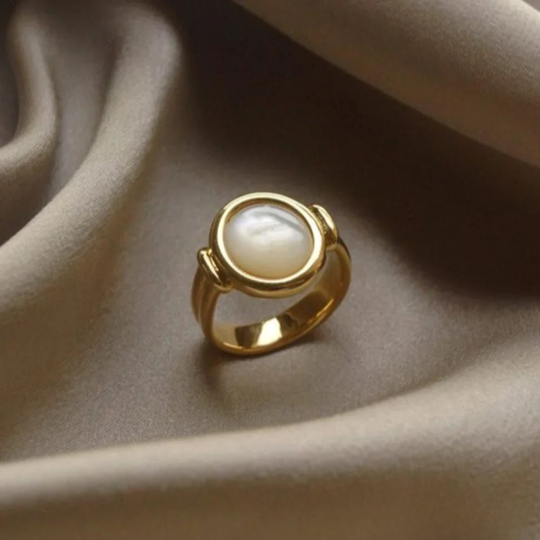 Isla | Chic Pearl Elegance Ring