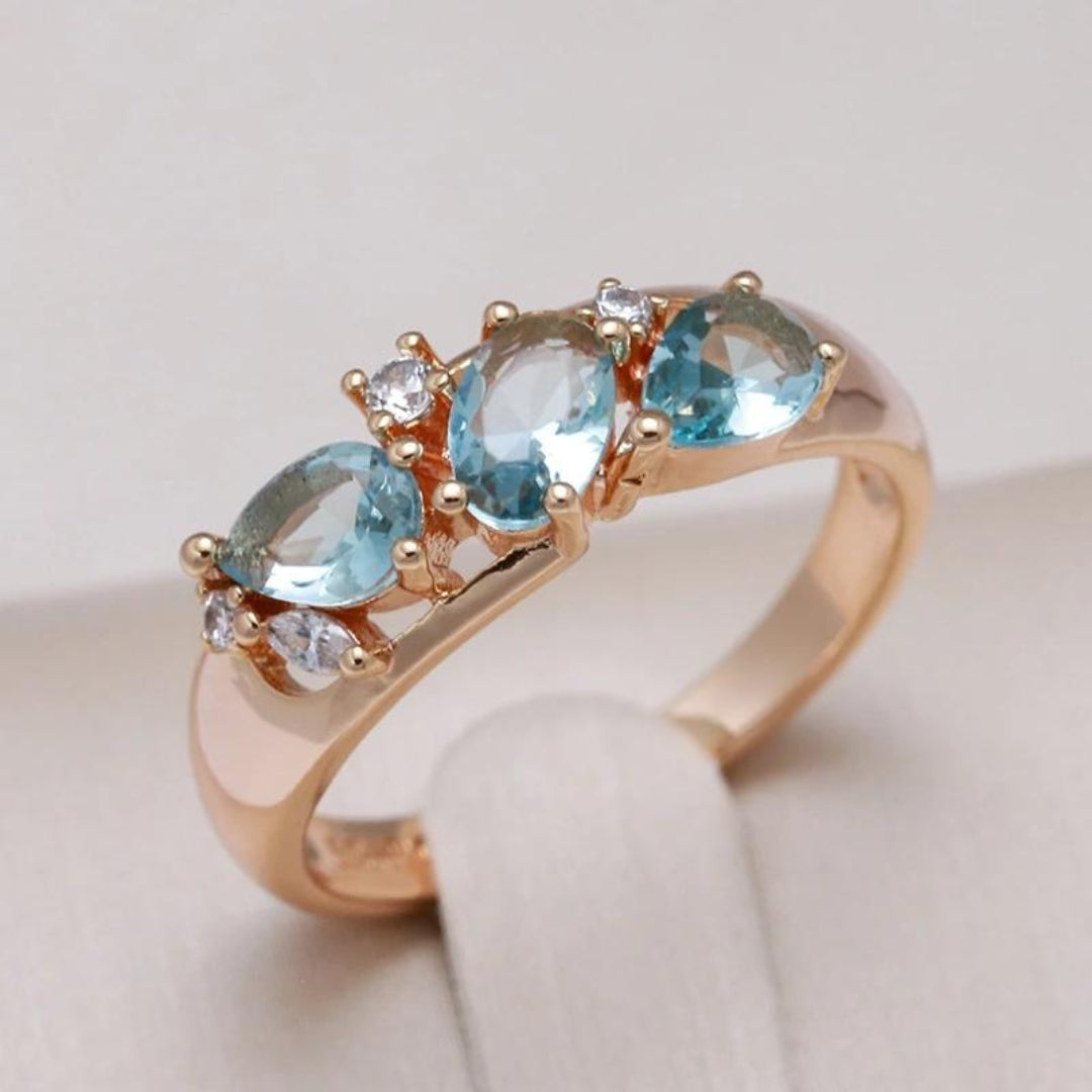 Seraphina | Blue Vintage Zirconia Ring in Gold