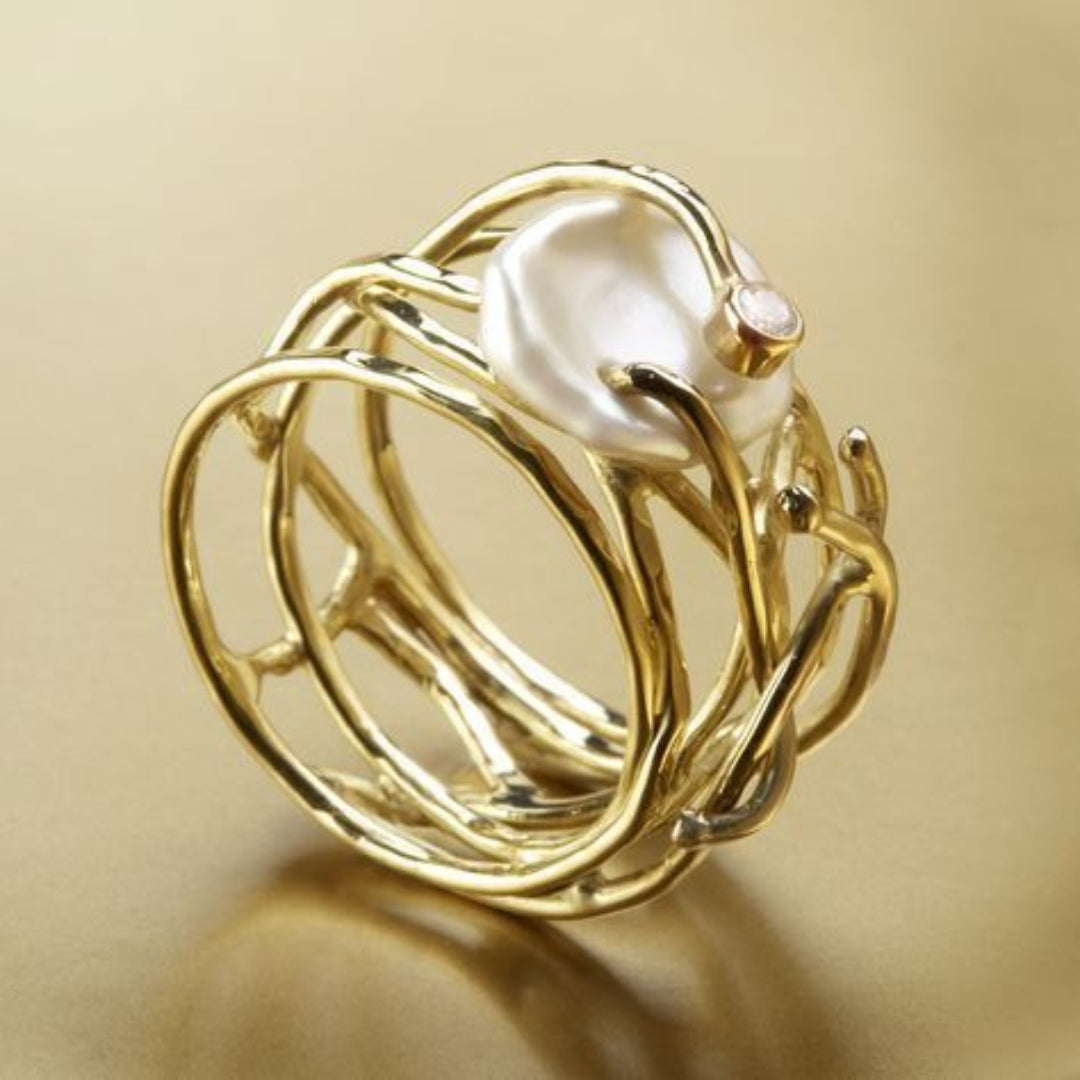 Elara | Thin Golden & Pearl Ring
