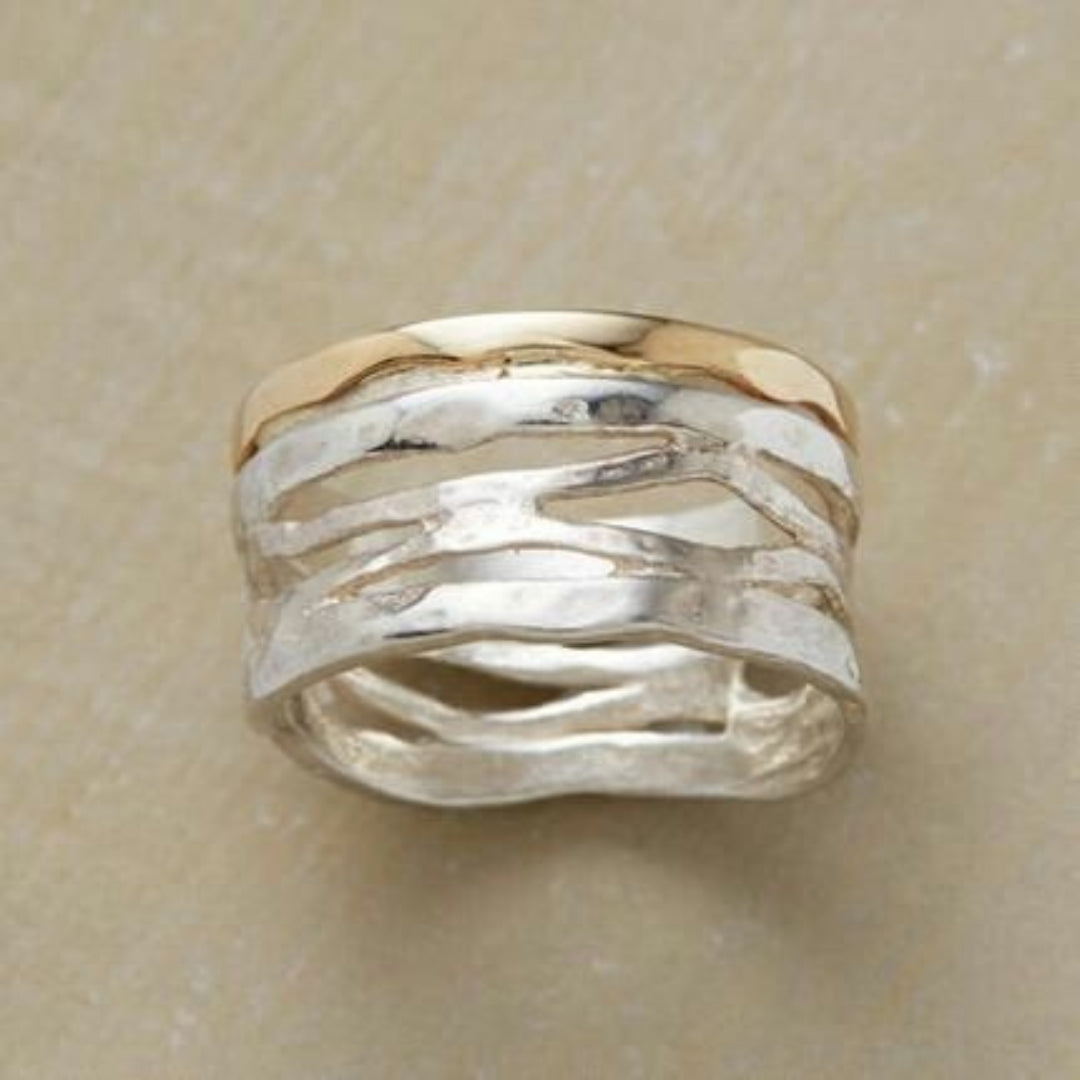 Aria | Timeless Gold & Silver Hollow Ring