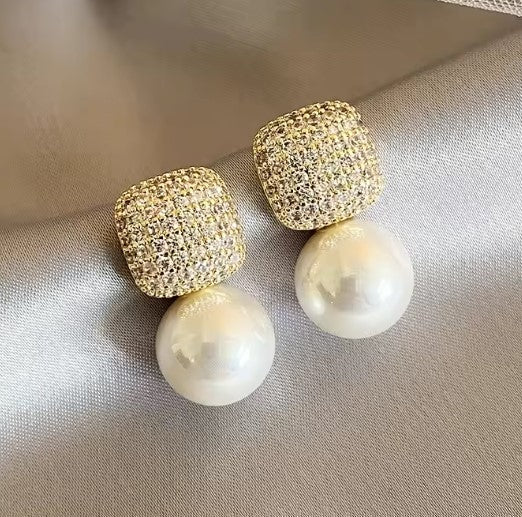 Zyla | Luxury Shiny Pearl Stud Earrings