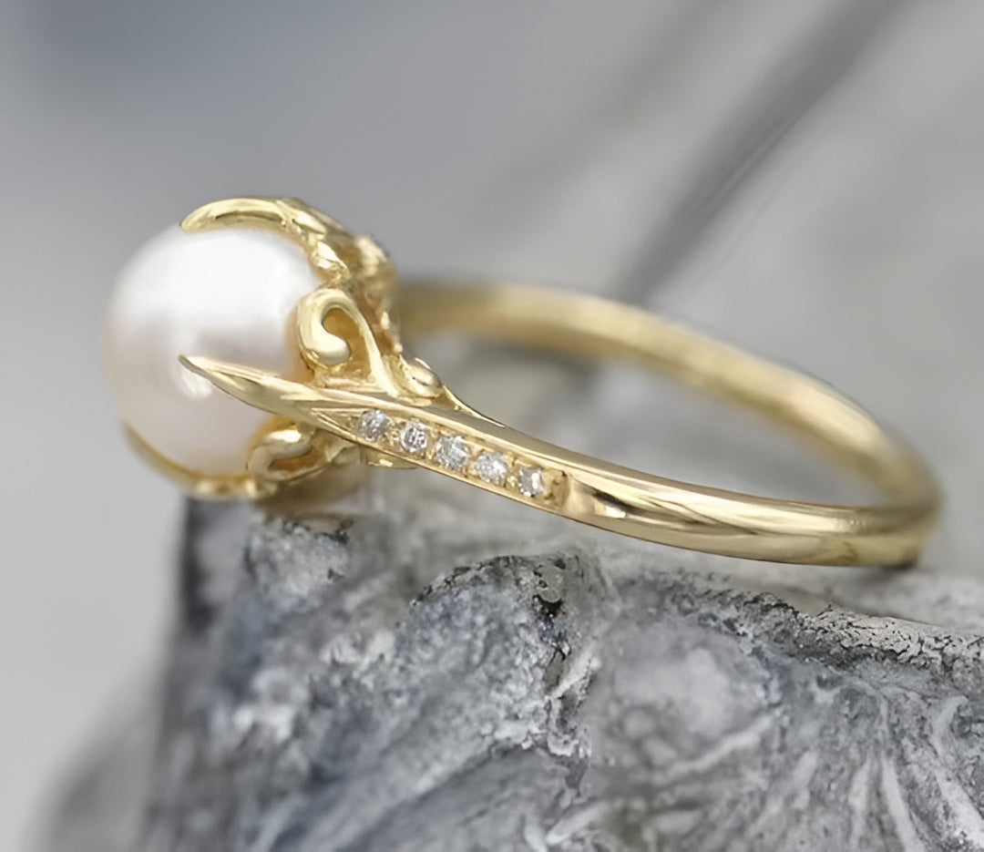 Emma | Exquisite Crystal Pearl Gold Ring