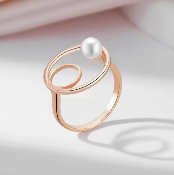 Briar | Pearl Round Rose Gold Ring