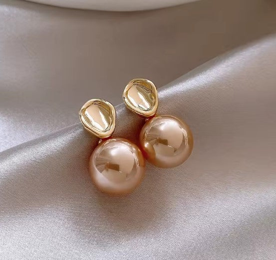 Edith | Vintage Champagne Pearl Earrings