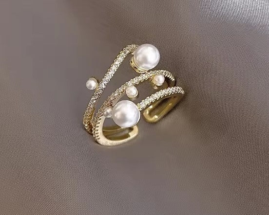 Carly | Exquisite Three-Layer Pearl Gold Adjustable Ring