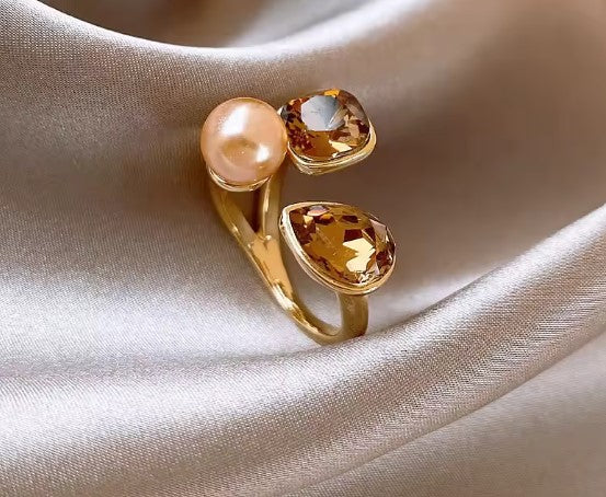 Jazlyn | Luxury Crystal Champagne Pearl Ring