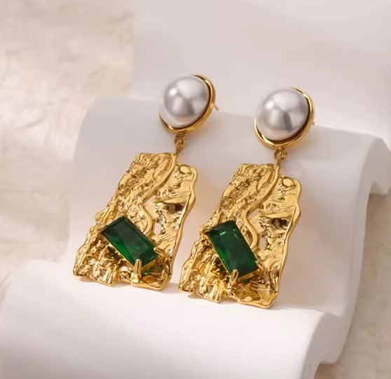 Jimena | Classic Pearl Stainless Gold Earrings