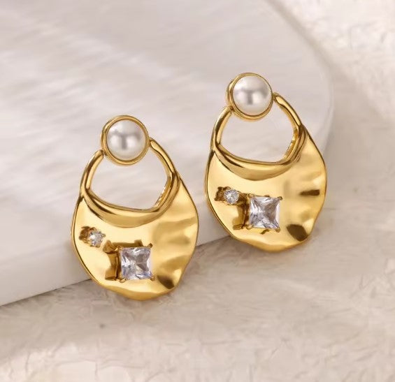 Angie | Classic Pearl White Crystal Gold Earrings