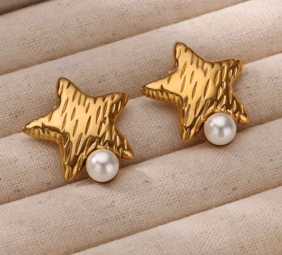 Jordan | Vintage Pearl Star Gold Earrings