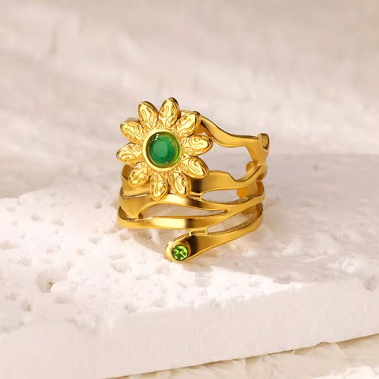 Makayla | Vintage Pearl Sun Flower Gold Ring