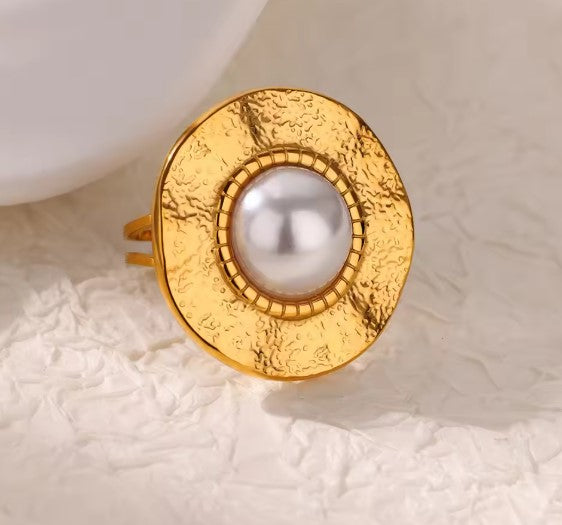 Margo | Vintage Pearl Gold Ring