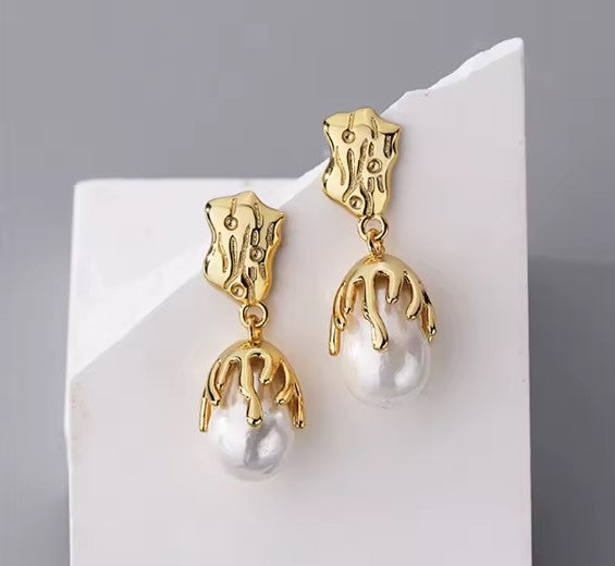 Remy | Vintage Shaped Lava Pearl Earrings