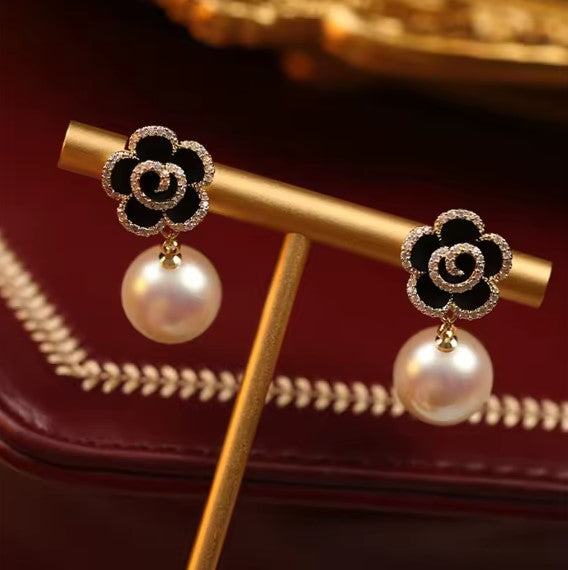 Drew | Vintage Black Flower Pearl Earrings