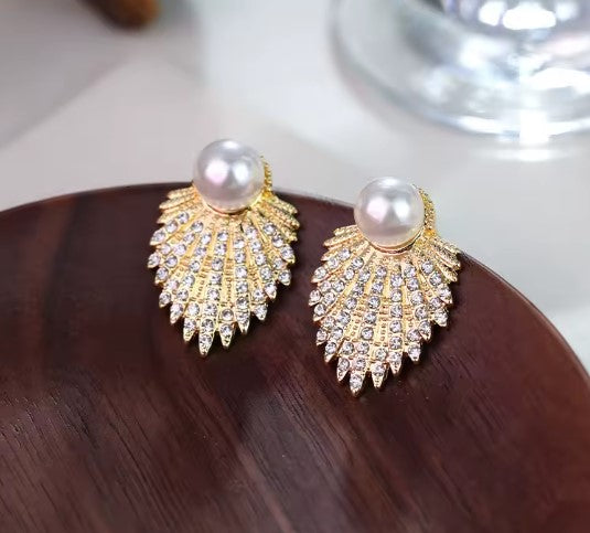 Paislee | Vintage Rhinestones Pearl Stud Earrings