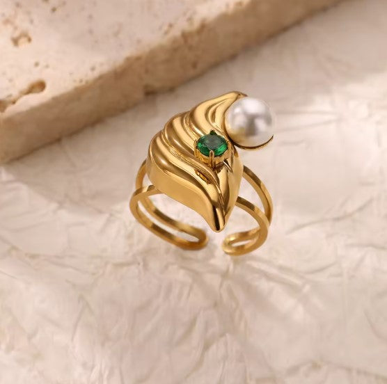 Kyla | Classic Green Zircon With Pearl Adjustable Ring