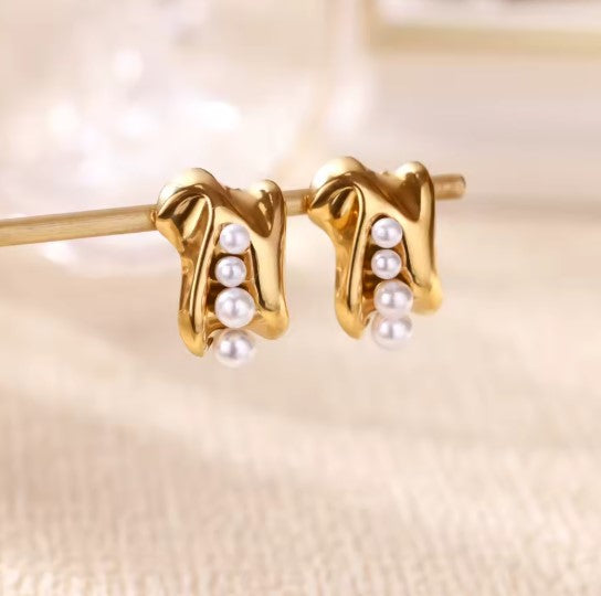 Leyla | Vintage Pearl Drop Earrings