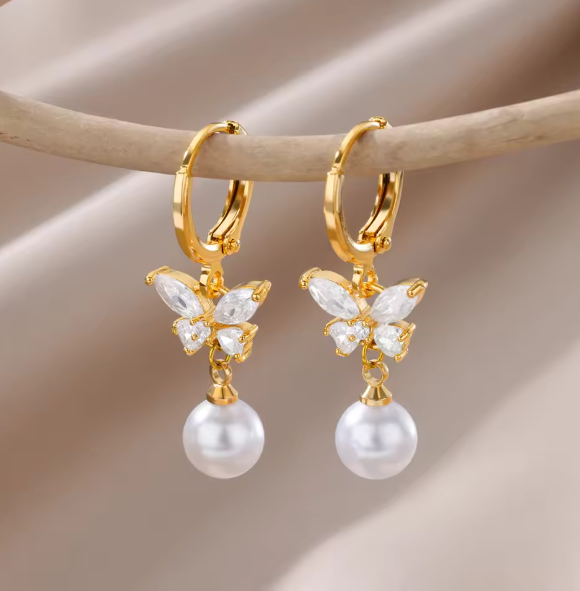 Ivanna | Elegant Butterfly with Pearl Drop Earrings