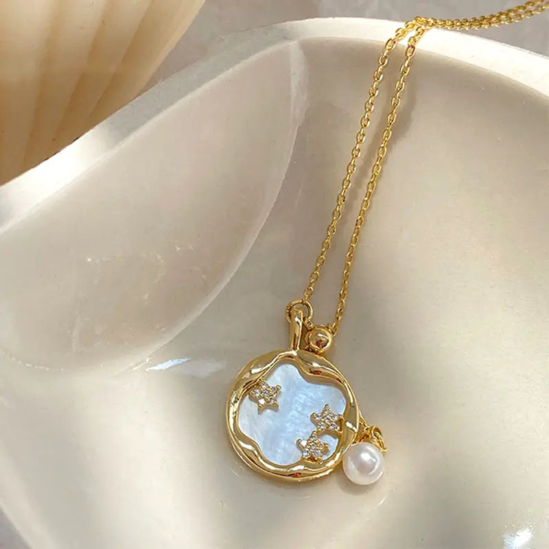 Birdie | Moonstone with Pearl Necklace in Gold