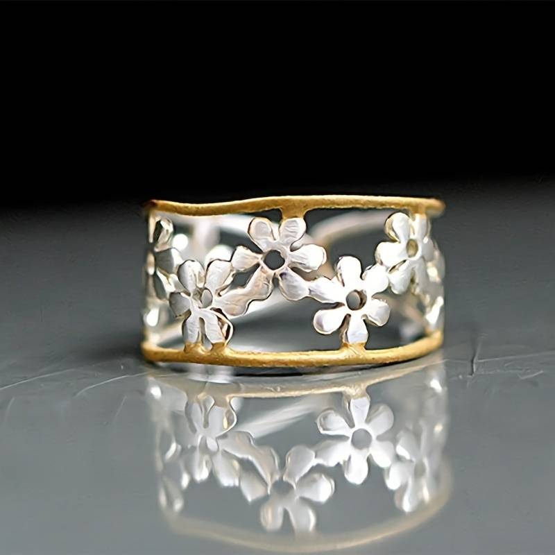 Saffron | Daisy Ring
