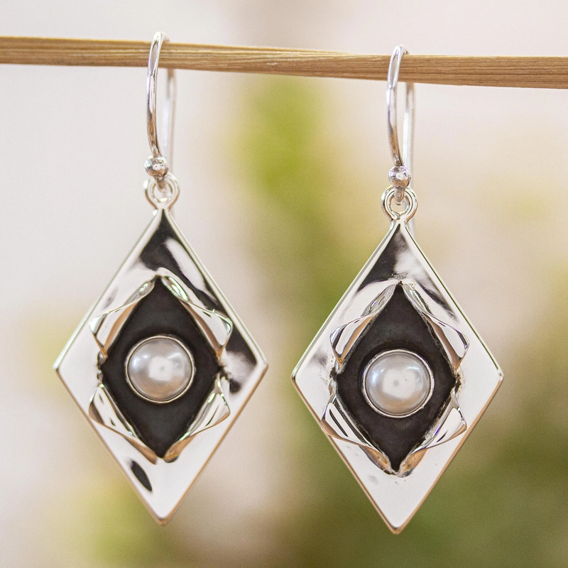 Leanna | Vintage Inlaid Pearl Silver Earrings