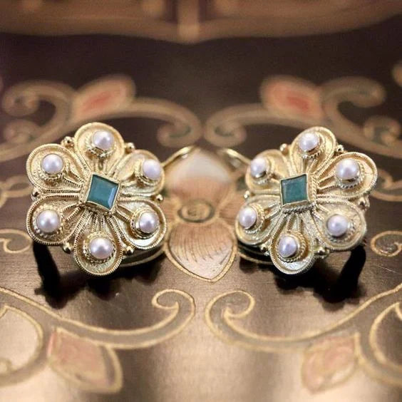 Capri | Vintage Crystal Flower Pearl Earrings