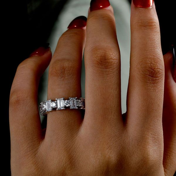 Marina | Emerald & Round Alternating Wedding Band