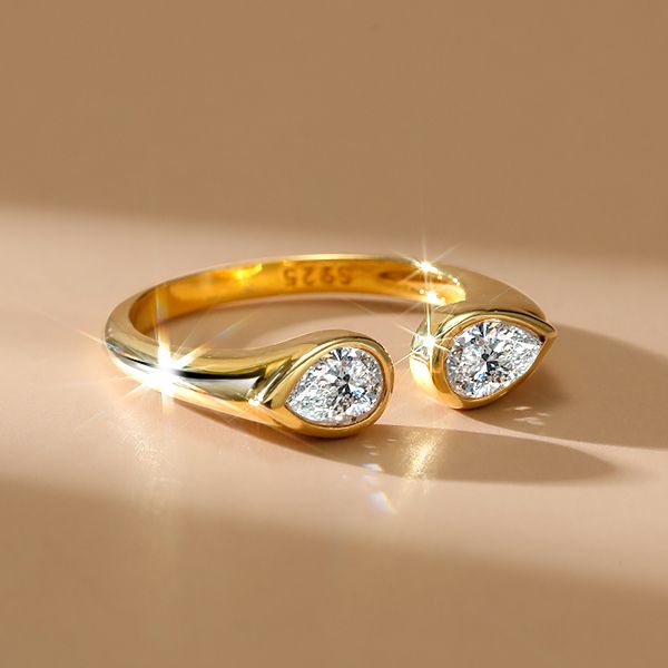 Brynn | Droplet Pear Cut Open Ring Open Wedding Band