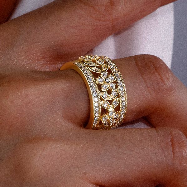 Elsa | Golden Floral Filigree Eternity Band Vintage Wedding Band For Women
