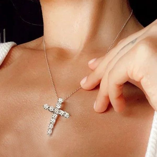 Lara | Cross Necklace Pendant Necklace For Women Silver Necklace