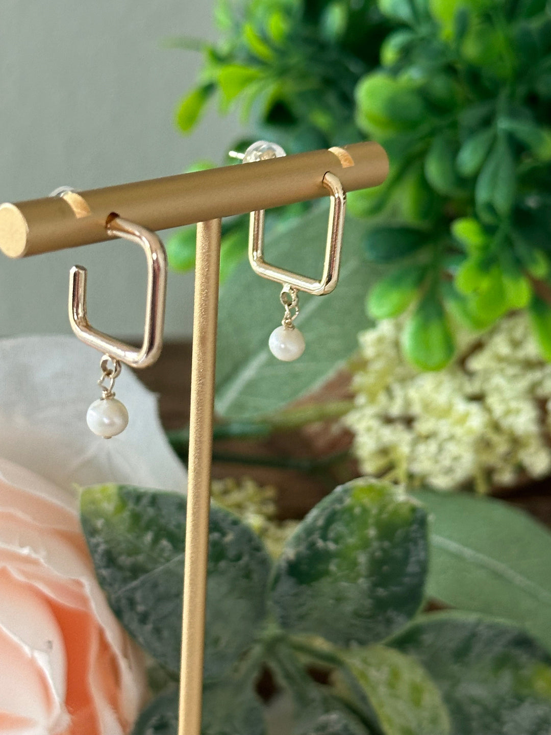 Mavis | Dalila Square Hoop Pearl Earrings