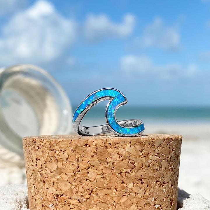 Mara | Sea Wave Ring in Opal and Silver