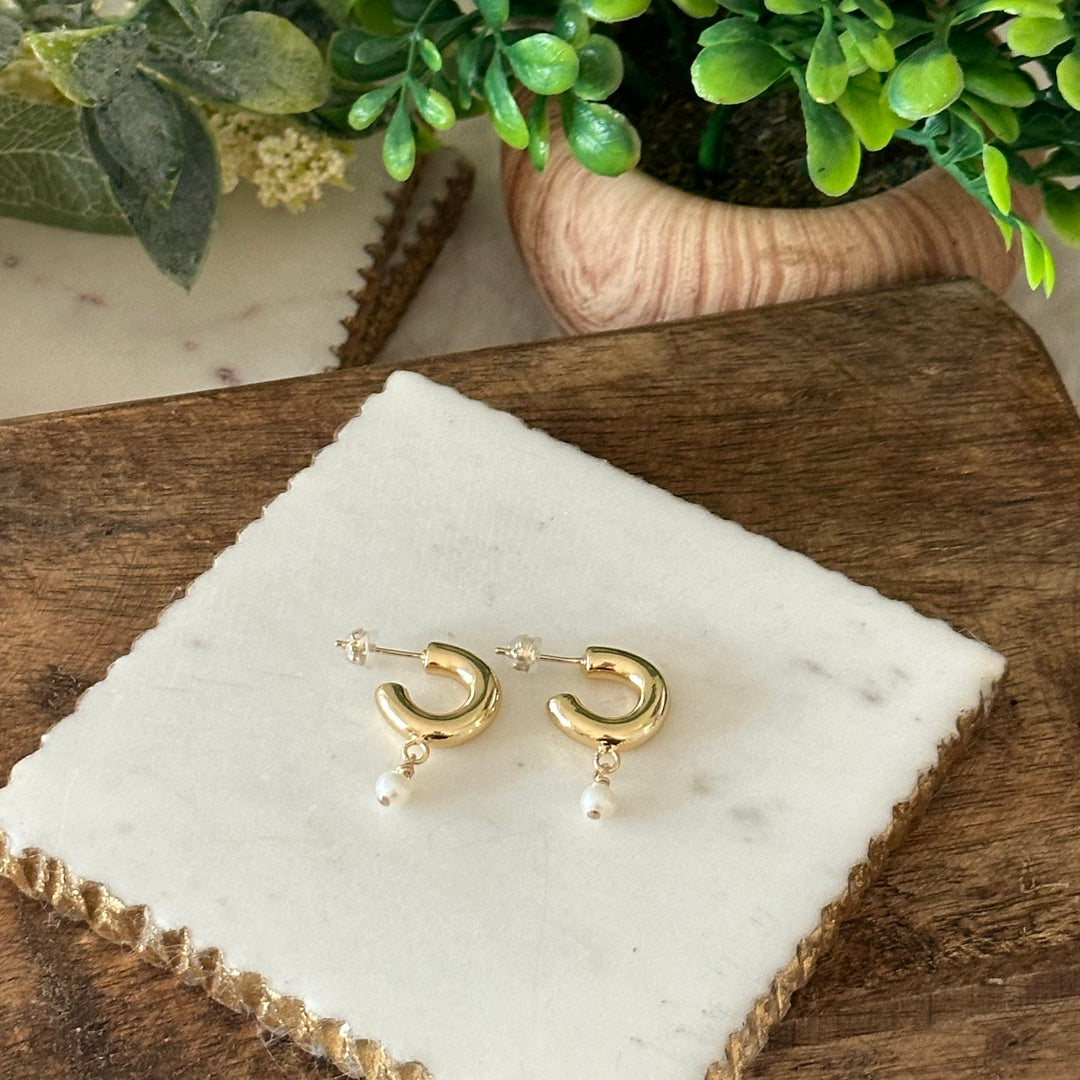 Lexi | Ileana Thick Hoop Pearl Earrring