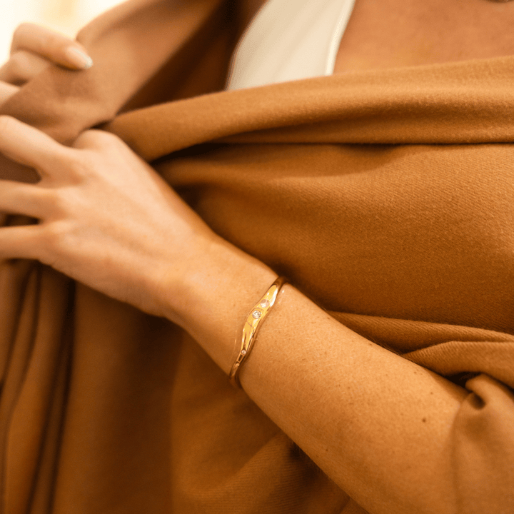 Carmen | Adjustable Faro Bangle in Gold