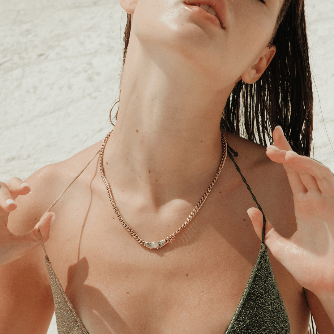 Lola | Necklace in Gold Rose Quartz