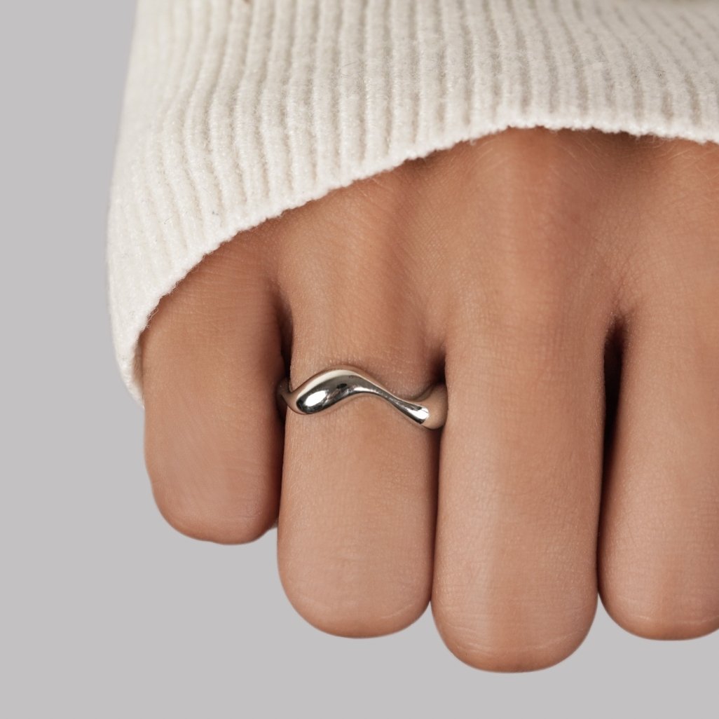 Thalia | Minimalist Ring