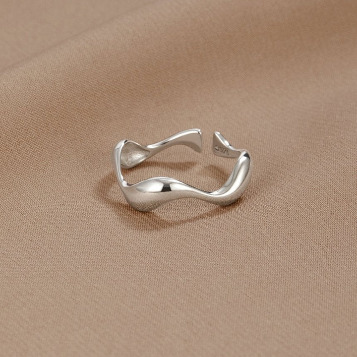 Thalia | Minimalist Ring