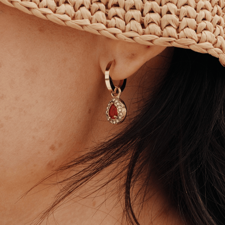 Eliana | Drop Earrings in Gold