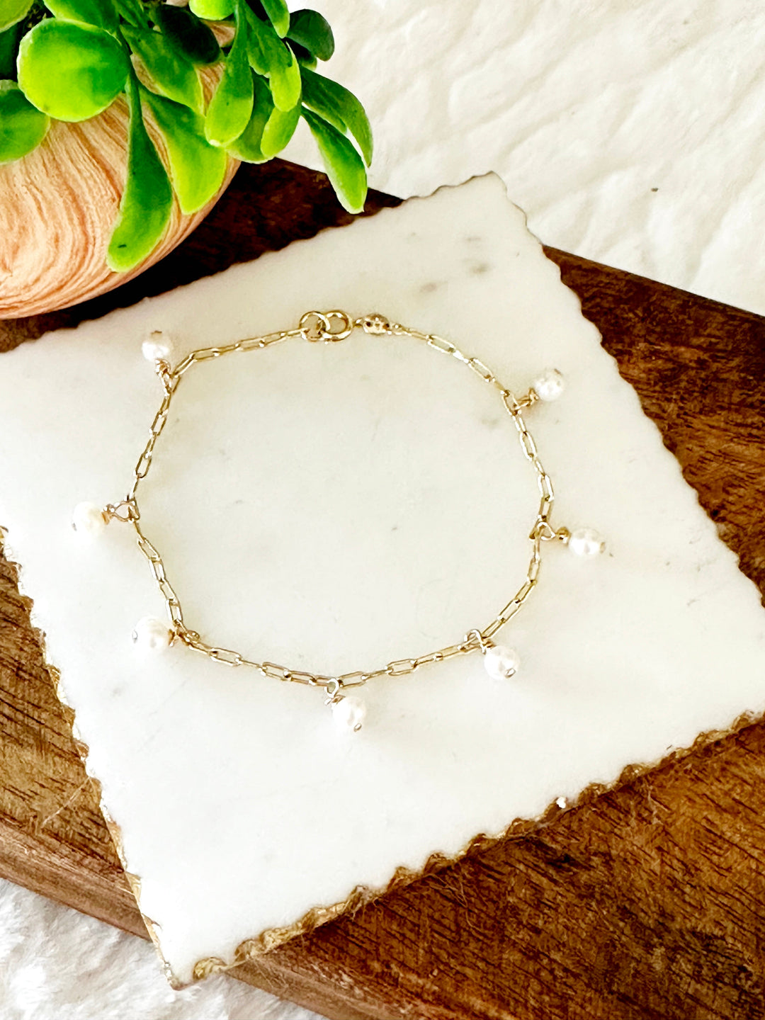 Iyla | Gina Mini Pearl Charm Bracelet