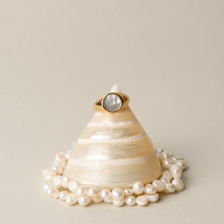 Dayana | Mother Of Pearl Ring