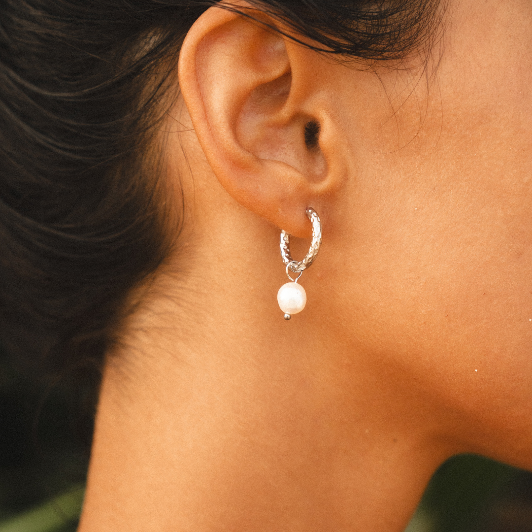 Halo | Hammered Pearl Hoop Earrings