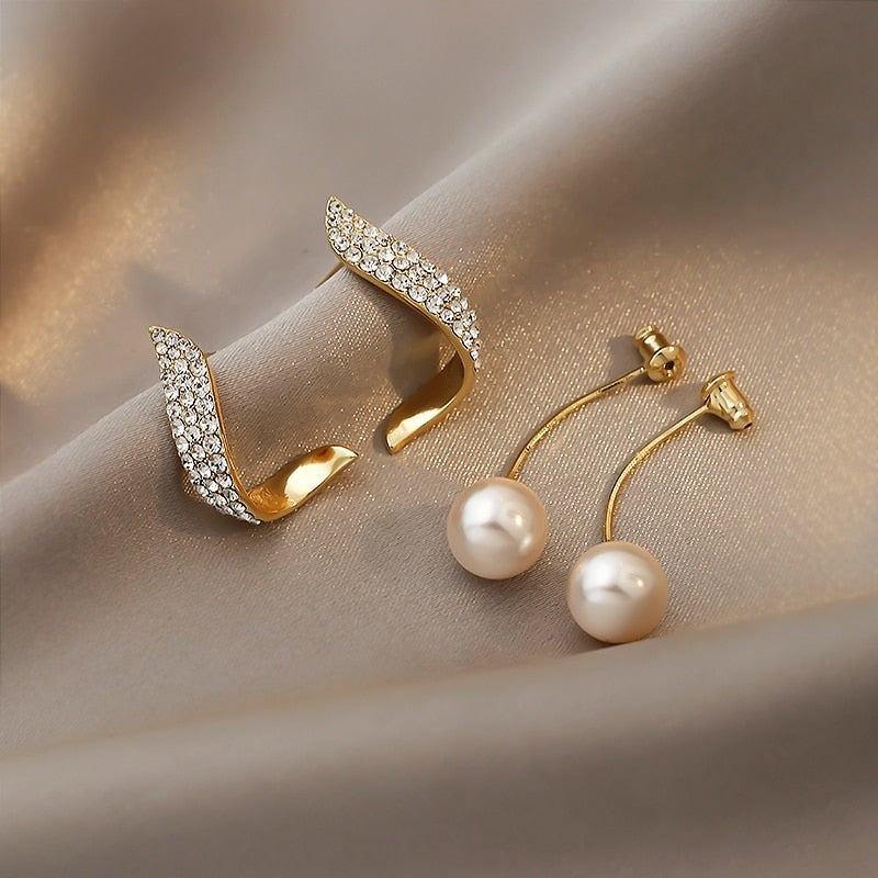 Victoria | Exclusive Gold Pearl Earrings