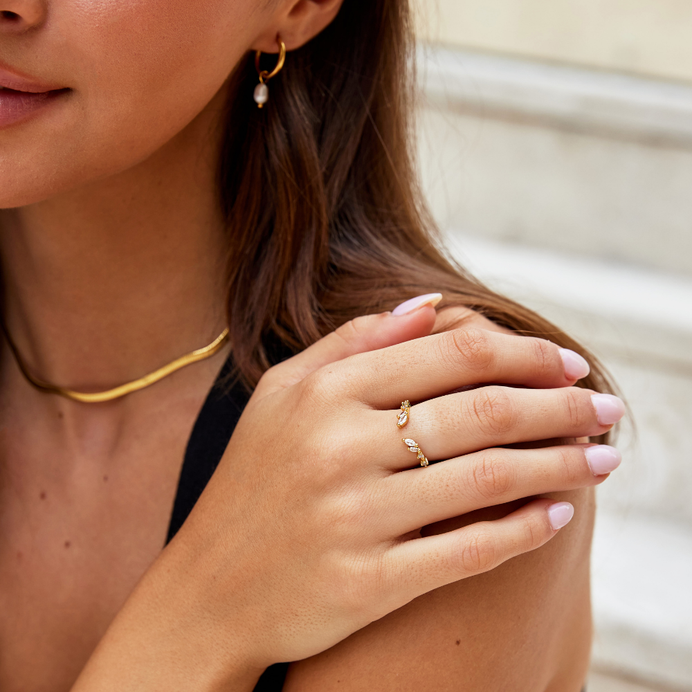 Londyn | Peace - Crystal Gold Vine Ring