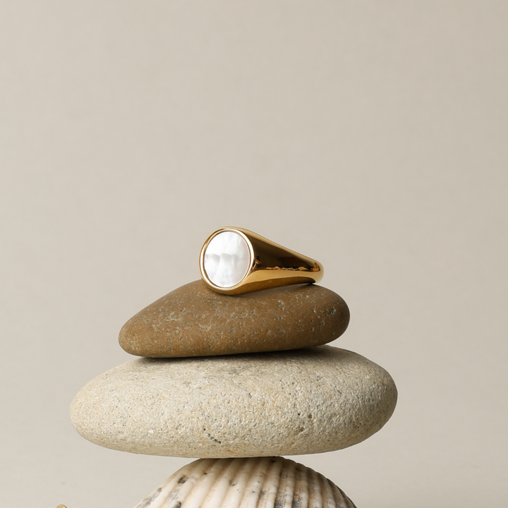 Dayana | Mother Of Pearl Ring