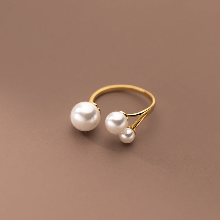 Coralie | Triple Freshwater Pearl Ring