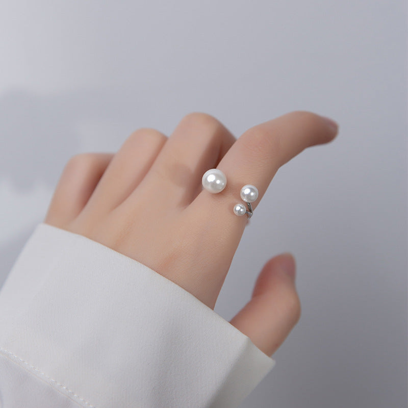 Coralie | Triple Freshwater Pearl Ring