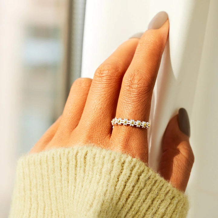 Cressida | Luxurious Flower Ring