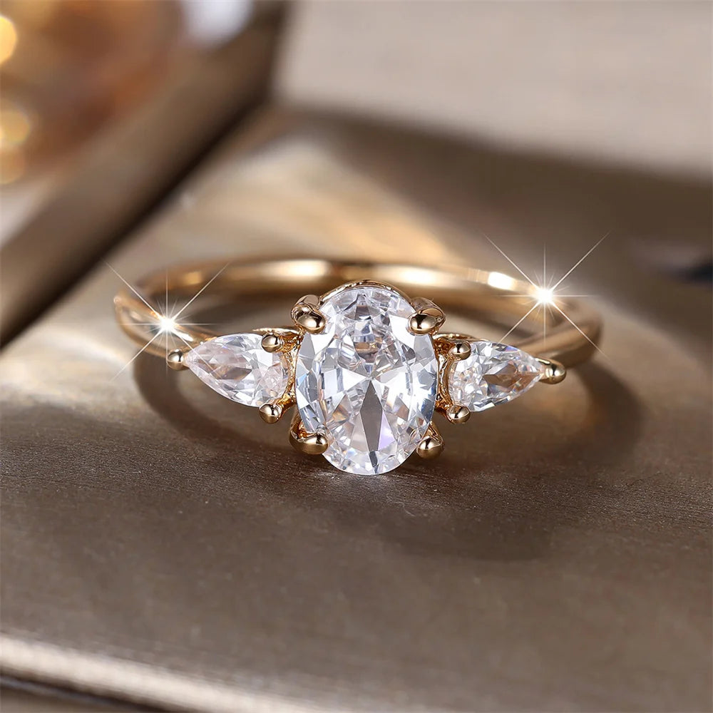 Selena | Luxury Crystal Oval Zircon Gold Ring