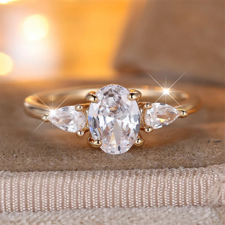 Selena | Luxury Crystal Oval Zircon Gold Ring
