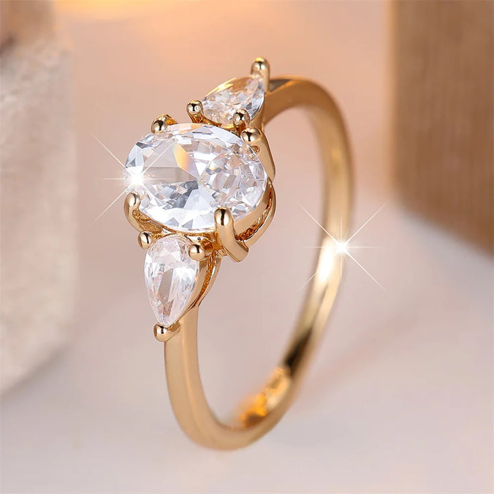 Selena | Luxury Crystal Oval Zircon Gold Ring