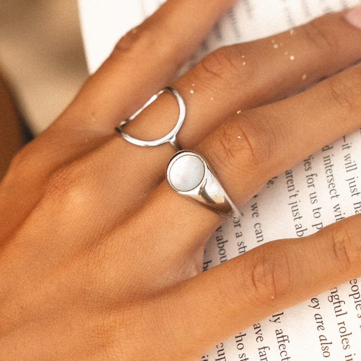 Dayana | Mother Of Pearl Ring